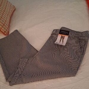 Rafaella Womens Checkered Black and White Capri Sz.12
